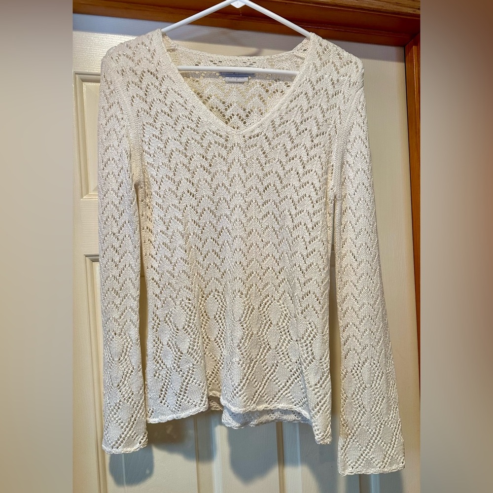 Women’s small, white cotton lace, long sleeved Indigo Palms blouse.